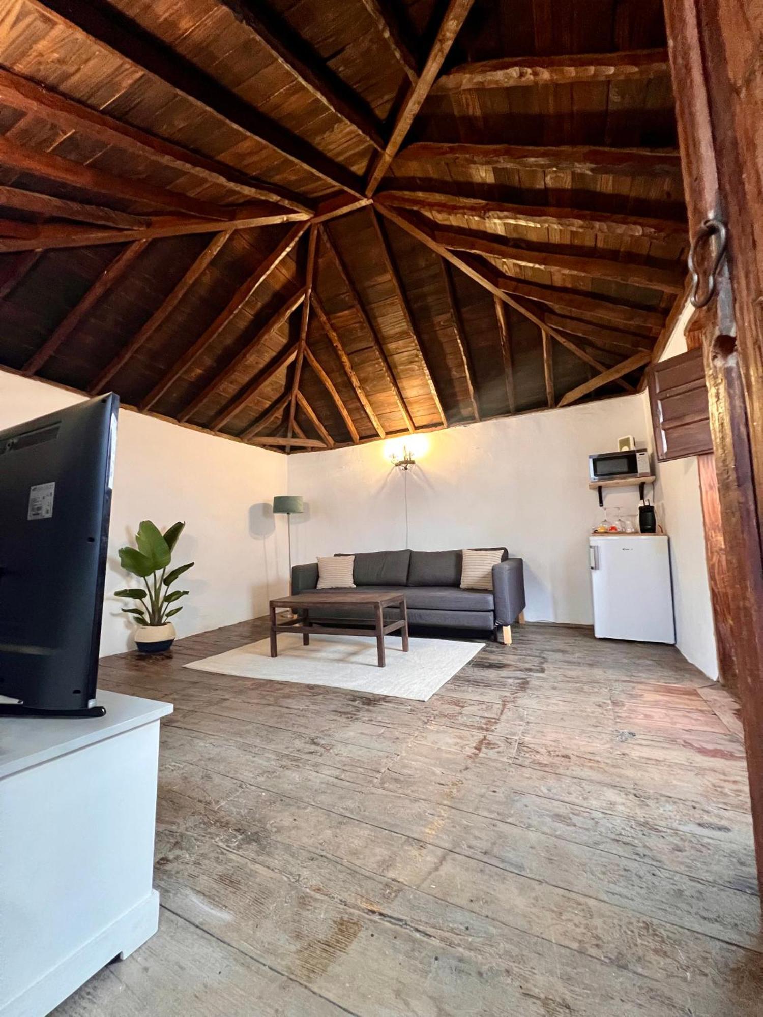 Red House Villa Chío Екстериор снимка
