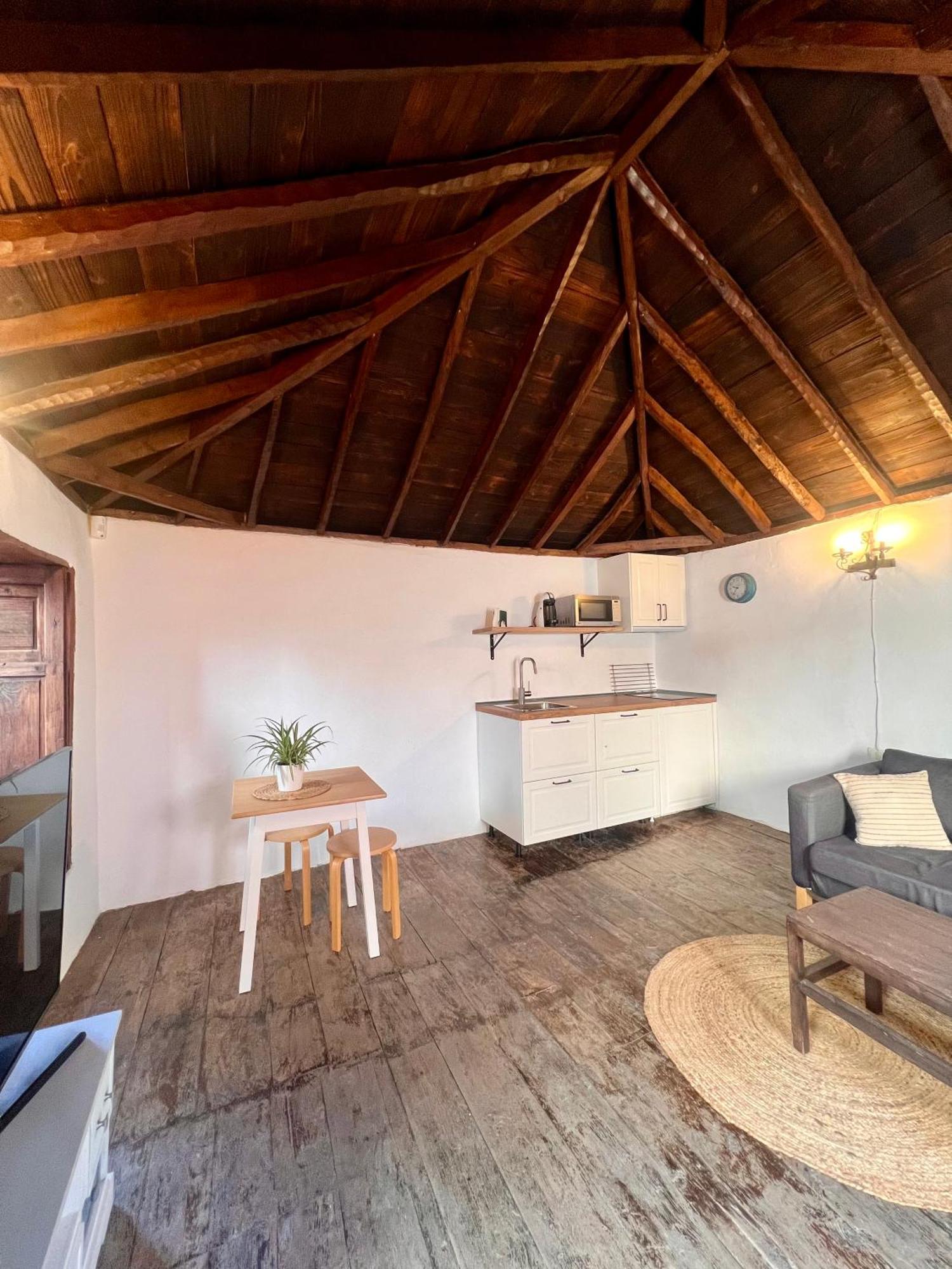 Red House Villa Chío Екстериор снимка