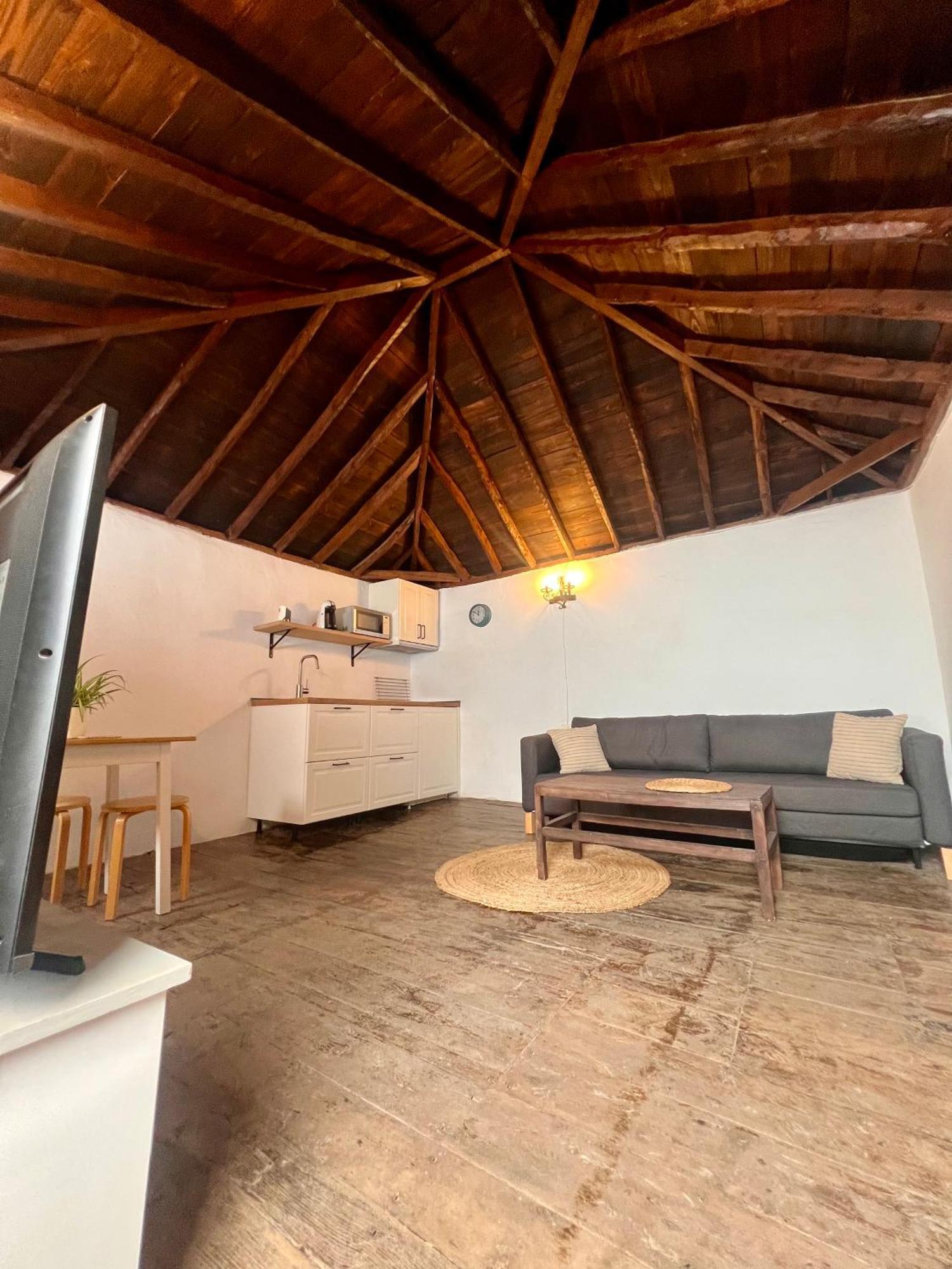 Red House Villa Chío Екстериор снимка